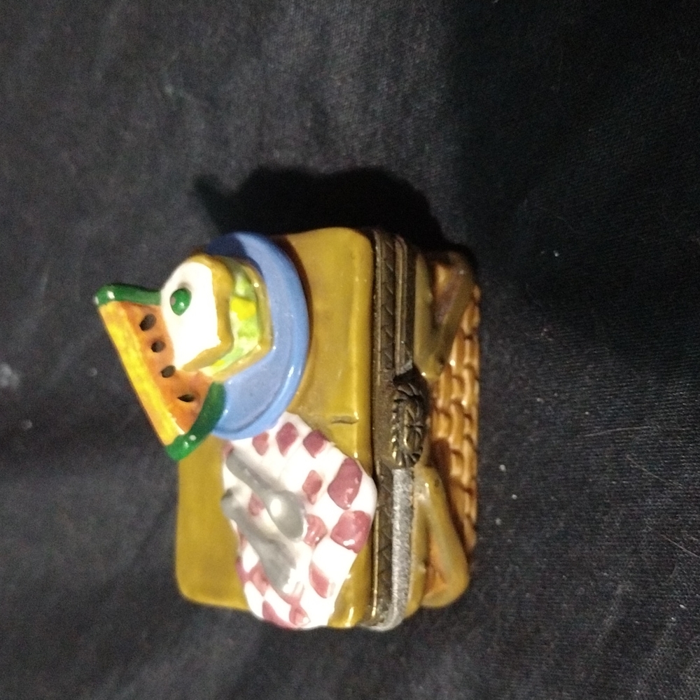 Vtg Midwest of Cannon Falls Small Hinged Porcelain Trinket Box